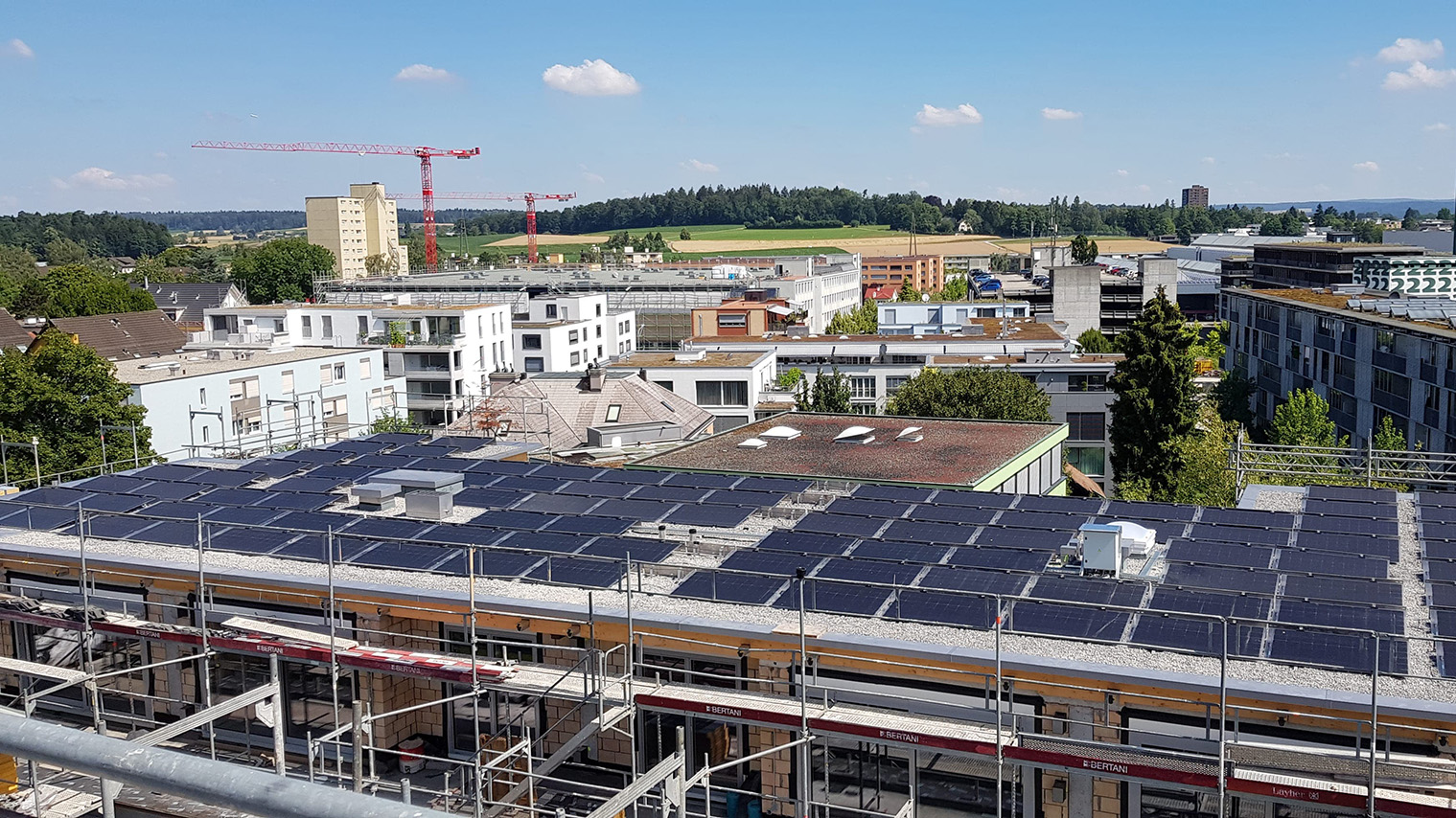 Oerlikon_Flachdach MONTAPRO Energiemonteure Photovoltaik