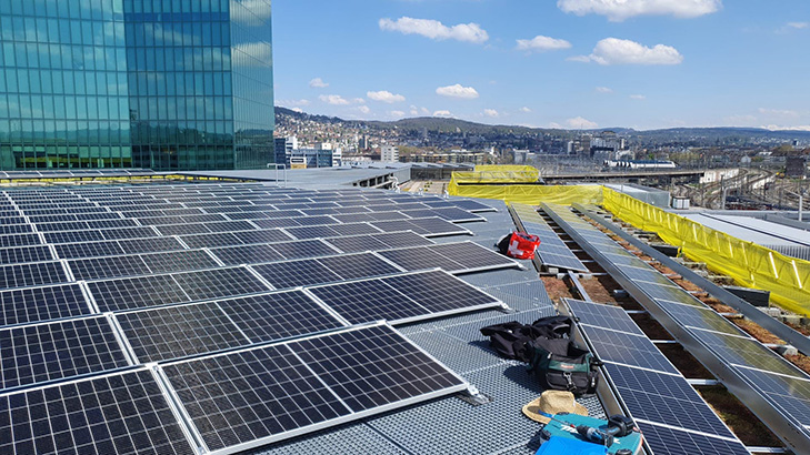 Maagplatz ZH Montage Flachdach MONTAPRO Energiemonteure Photovoltaik